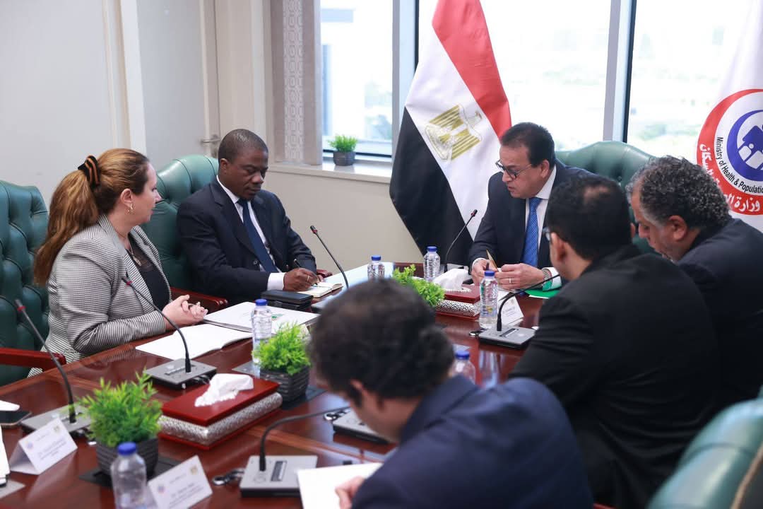 نائب رئيس مجلس الوزراء يبحث تعزيز التعاون الصحي وتبادل الخبرات مع سفير كوت ديفوار