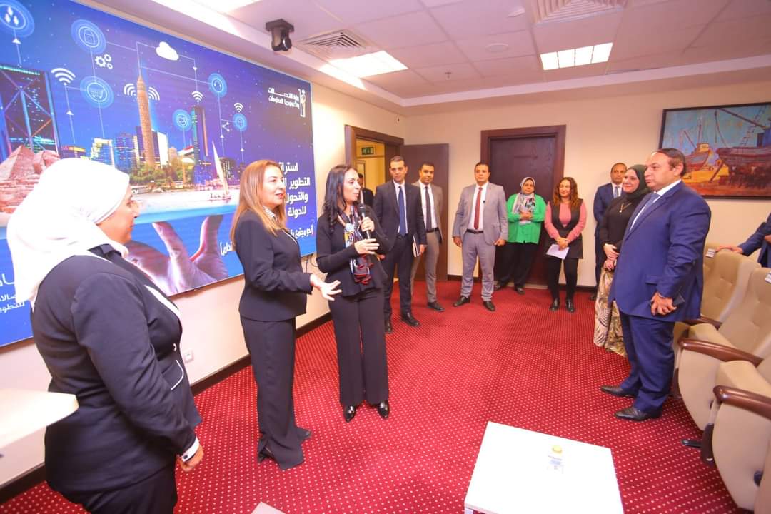 وزيرة التضامن : رفع الوعى الرقمى للعاملين