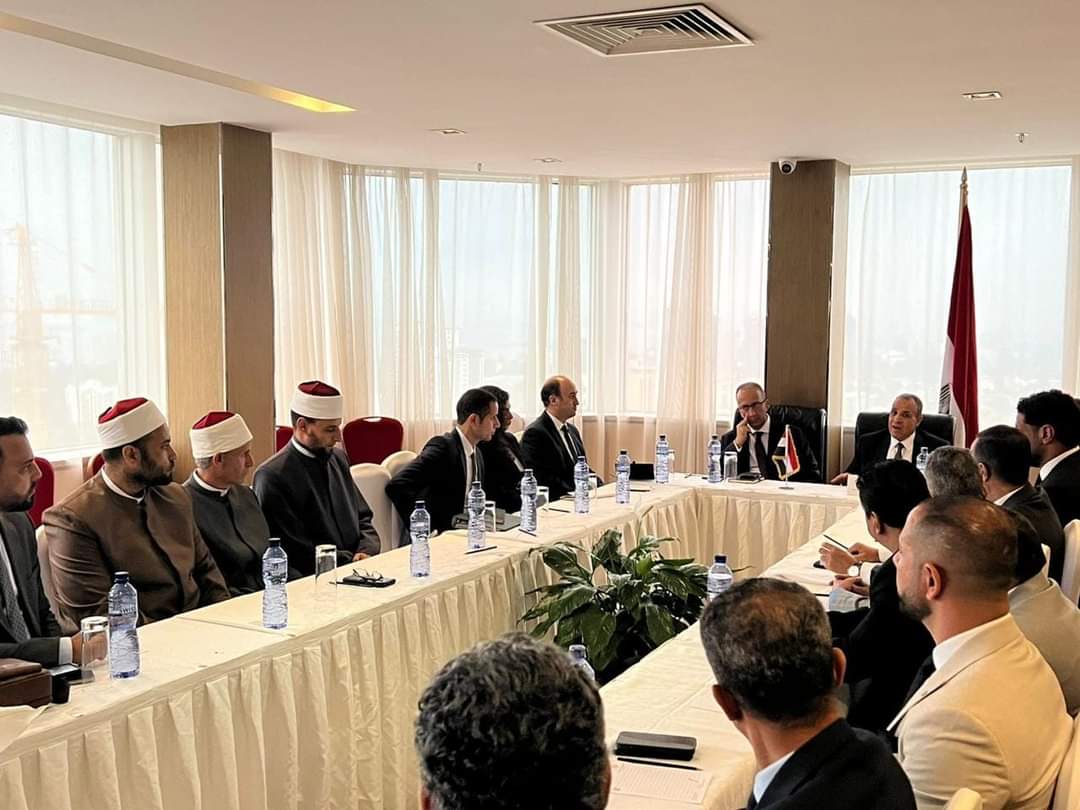 وزير الخارجية والهجرة يلتقى مع أعضاء الجالية المصرية فى الكونجو الديمقراطية
