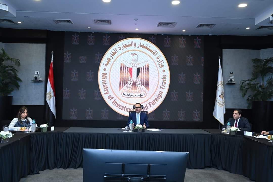 . حسن الخطيب : نسعي لتوفير مناخ استثمارى أكثر تنافسية
