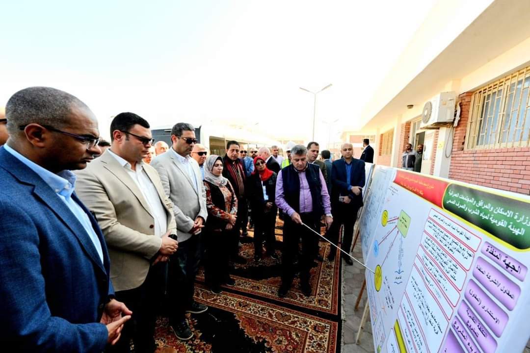 وزير الإسكان ومحافظ دمياط يتفقدان مشروعات توصيل خدمات الصرف الصحى للمناطق الريفية
