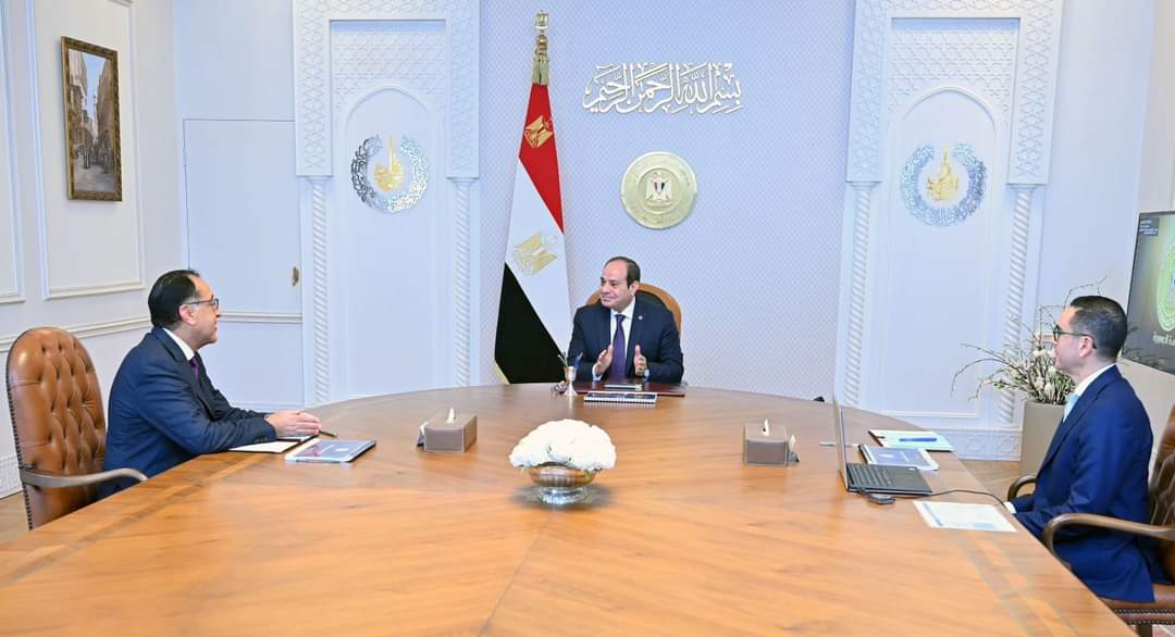 الرئيس يوجه بالعمل على تحسين مناخ الاستثمار