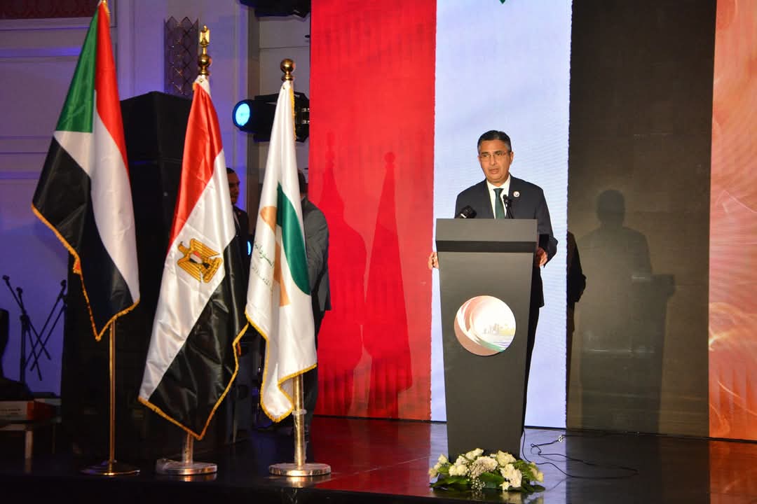 وزير التموين يدعو رجال الأعمال المصريين والسودانيين بناء مناطق لوجستية لتحقيق الأمن الغذائى