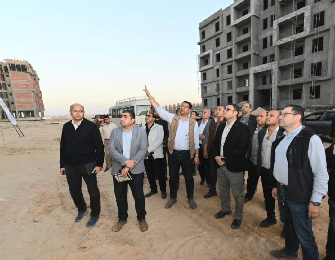 الشربينى يتابع سير العمل بالمشروعات السكنية بـ"العلمين الجديدة"