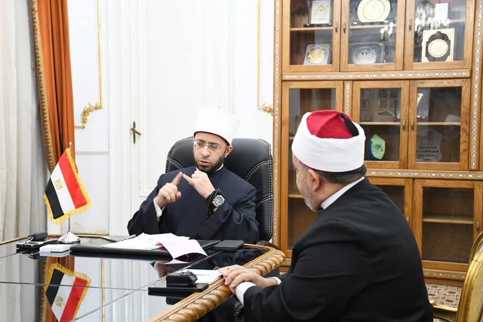 وزير الأوقاف يؤكد أهمية تحقيق الانضباط الإدارى