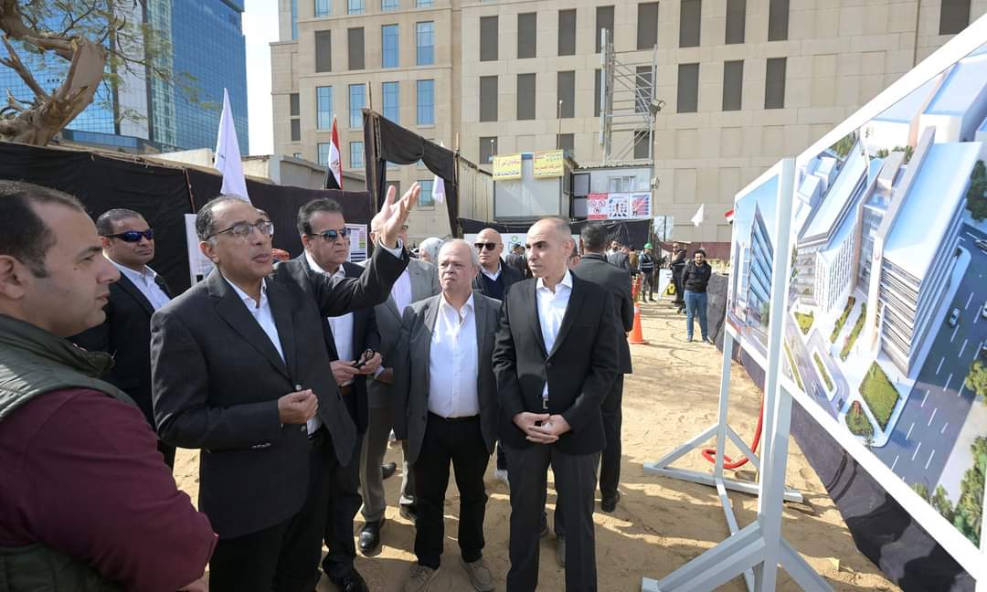 رئيس الوزراءيتفقد مشروع إنشاء مستشفى بولاق أبوالعلا العام الجديد
