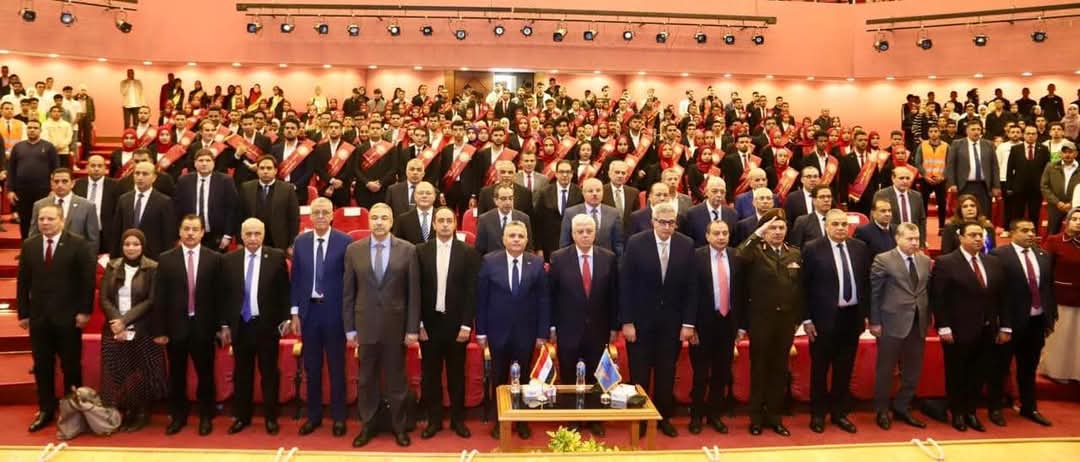 انطلاق العرض المسرحى لصندوق مكافحة الإدمان من جامعة السويس لرفع وعى الطلاب بخطورة تعاطى المخدرات   