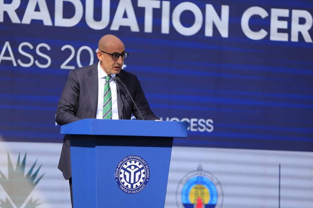 وزيرا التعليم والبترول ومحافظ بورسعيد يشهدون تخريج الدفعة الأولى من مدرسة "ظُهر للتكنولوجيا التطبيقية" - الخبر لايف