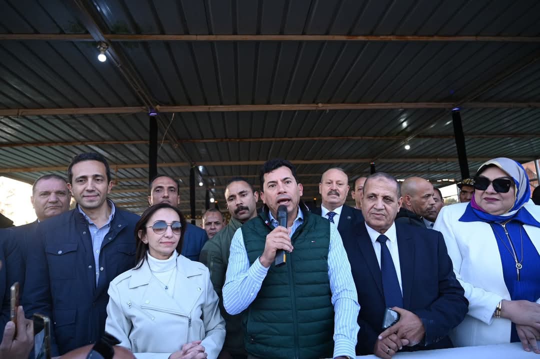 وزير الشباب والرياضة ومحافظ البحيرة يشهدان نهائى دورى مراكز الشباب لقرى حياة كريمة