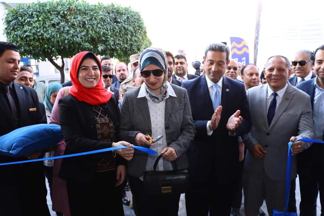 محافظ دمياط يتفقد معرض الأثاث بمنطقة اللسان 
