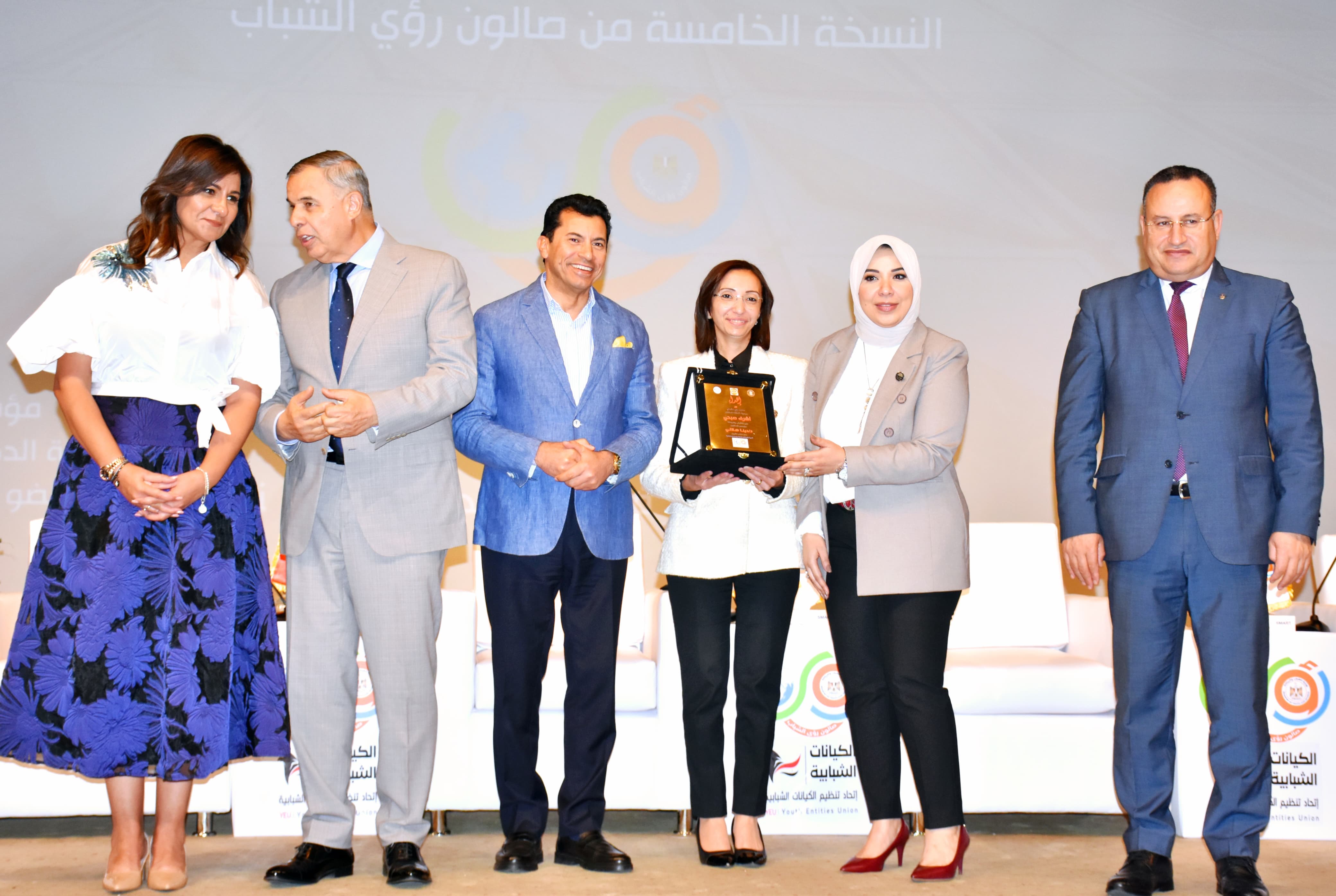 جاكلين تشارك  "بـ صالون رؤى الشباب" الذي نظمته الشباب والرياضة بمكتبة الإسكندرية