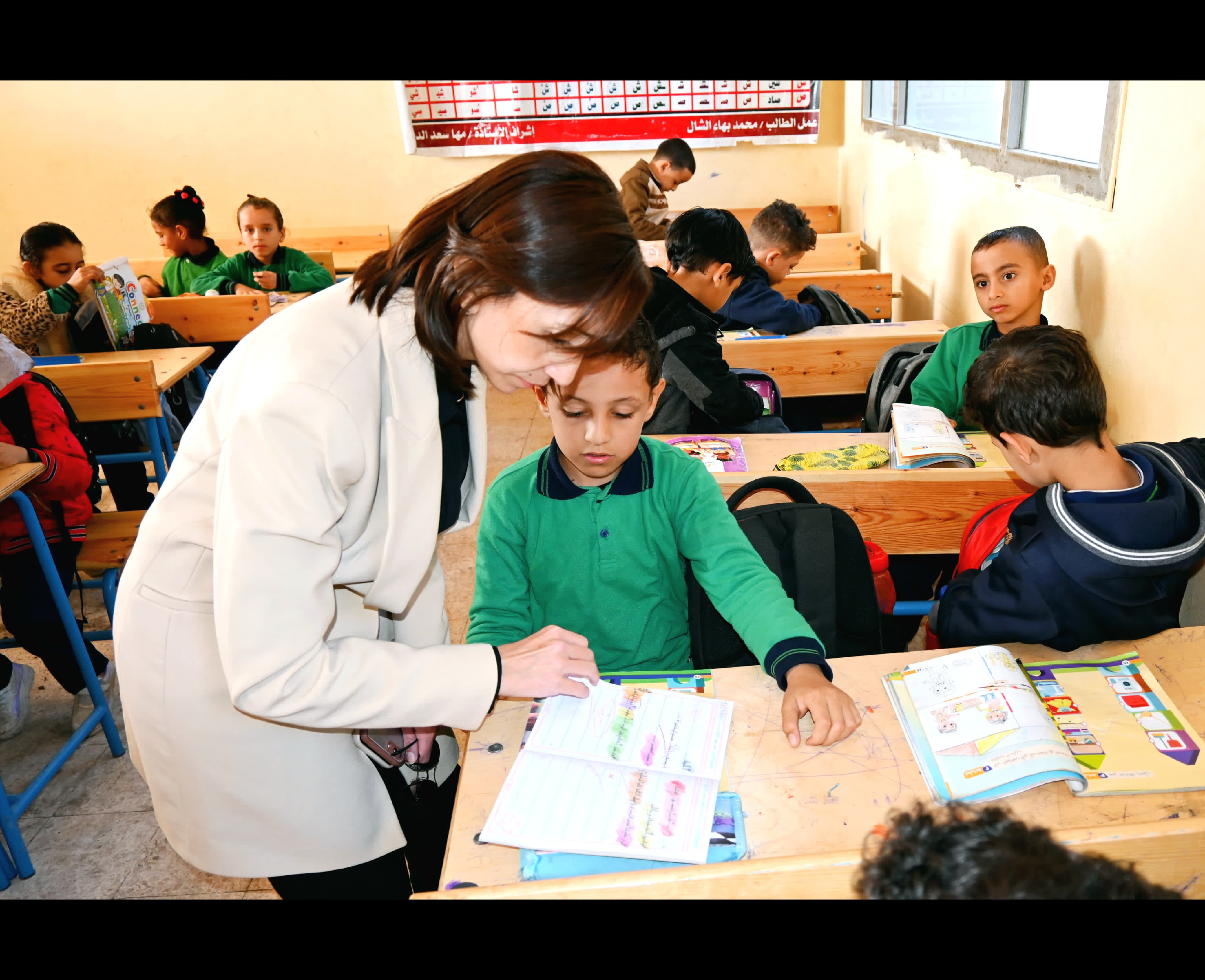 جاكلين .. تتفقد عدد المدارس لمتابعة انتظام العملية التعليمية