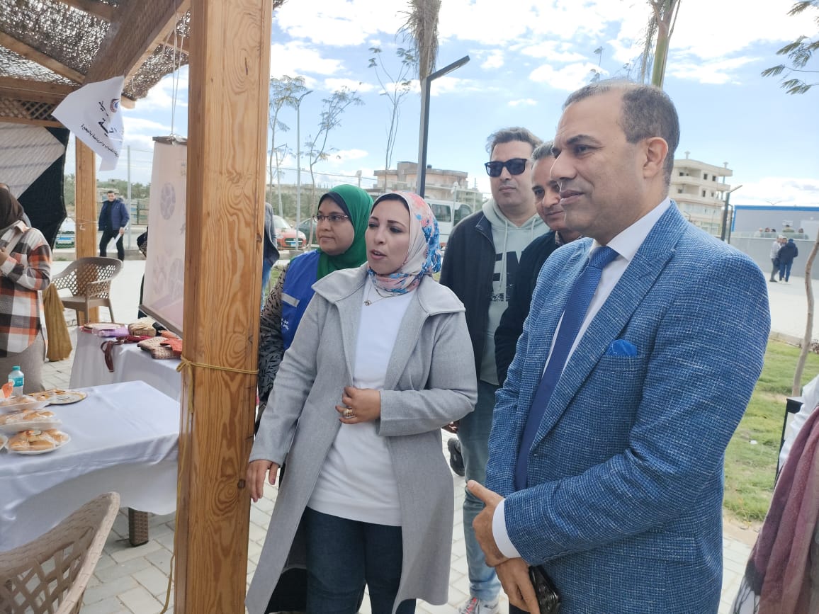 وكيل الصحة بالبحيرة .. يشهد فعاليات القافلة السكانية