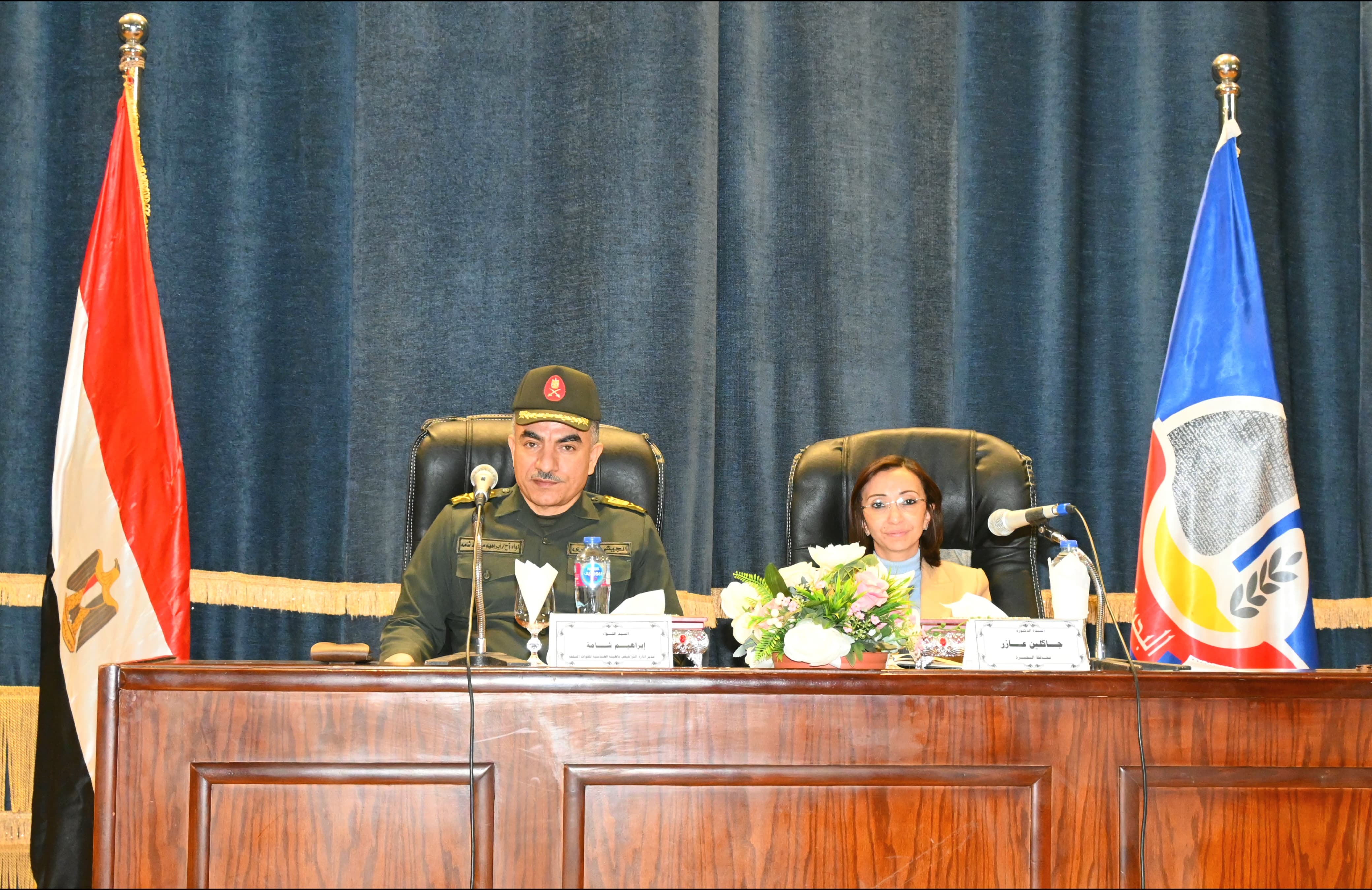 اجتماع موسع برئاسة..  محافظ البحيرة ومدير التراخيص بمجمع دمنهور