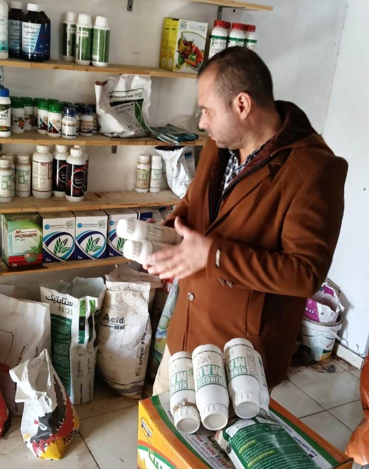 ضبط 155 عبوة مبيدات ومخصبات منتهية الصلاحية بالبحيرة
