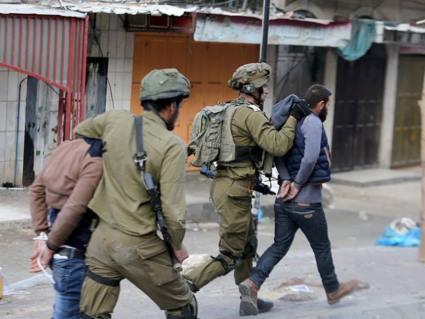 اعتقال 20 فلسطينيا خلال 24 ساعة .. في مختلف مدن الضفة الغربية
