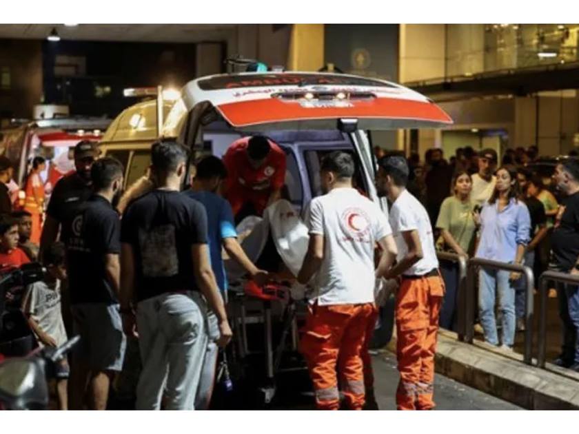 مقتل مسعفين اثنين وإصابة أربعة آخرين .. في غارات للكيان الإسرائيلي على جنوب لبنان
