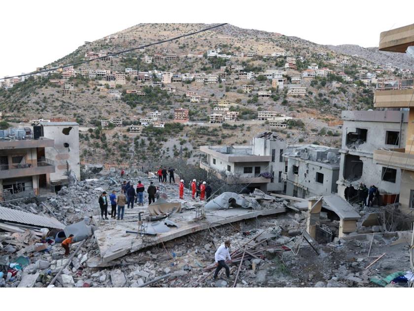 الصحة اللبنانية: مقتل 52 شخصا وإصابة أكثر من مائة .. حصيلة غارات الكيان الإسرائيلي أمس