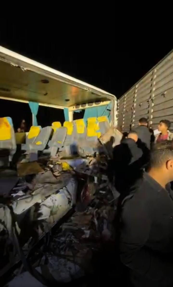 محافظ الدقهلية يتابع حادث طريق المطرية الجديد.. نقل 15 مصابا إلى مستشفيى المطرية والمنزلة