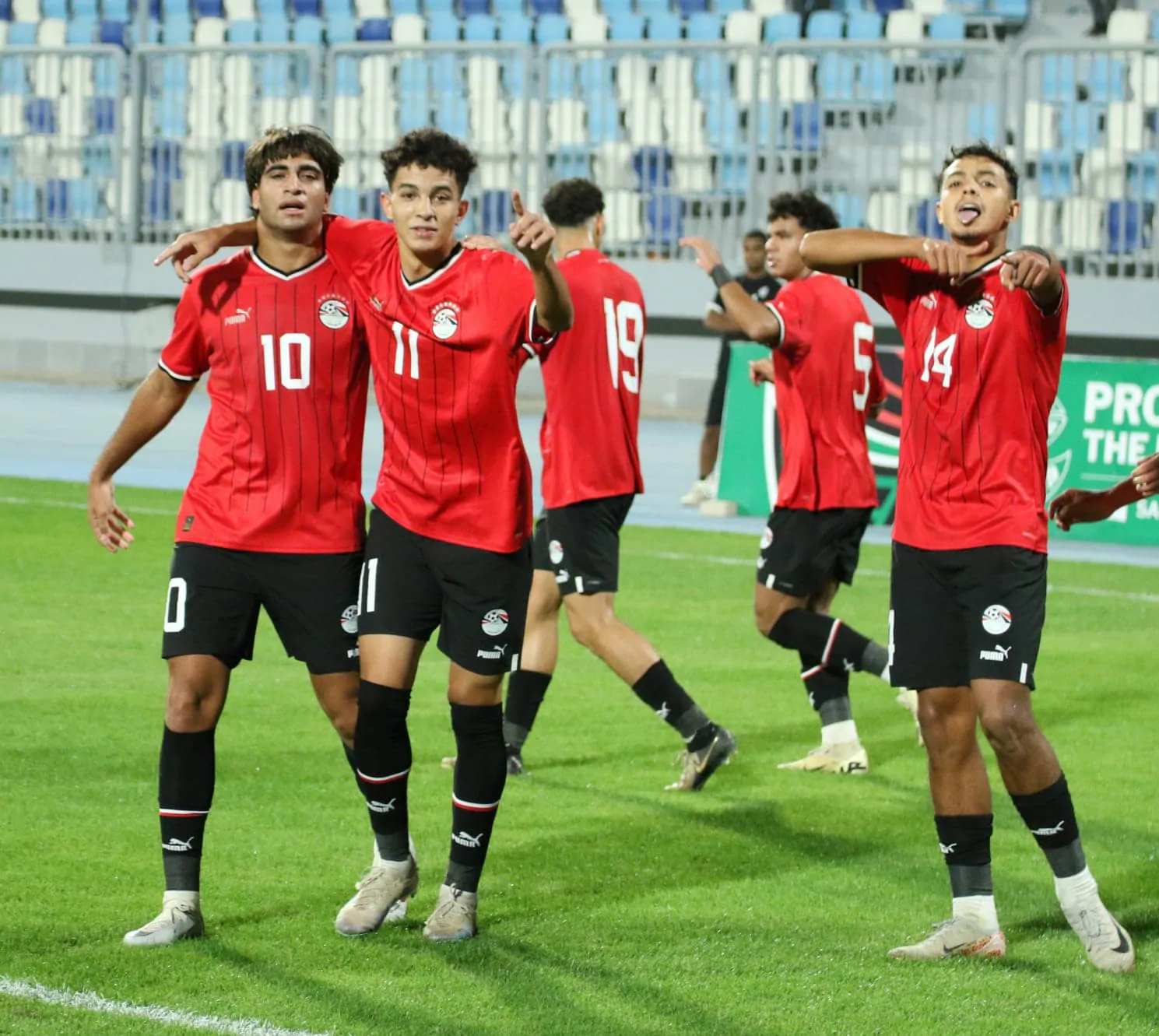 منتخب الشباب يتعادل مع الجزائر 1/1