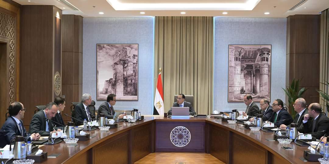 مدبولى يوجه بسرعة سداد 10 مليارات جنيه لسداد جزء كبير من مُستحقات شركات الأدوية والمستلزمات الطبية