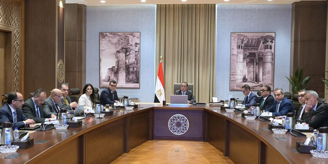 مناقشة مسودة قانون إنشاء مناطق المال والأعمال فى مصر 