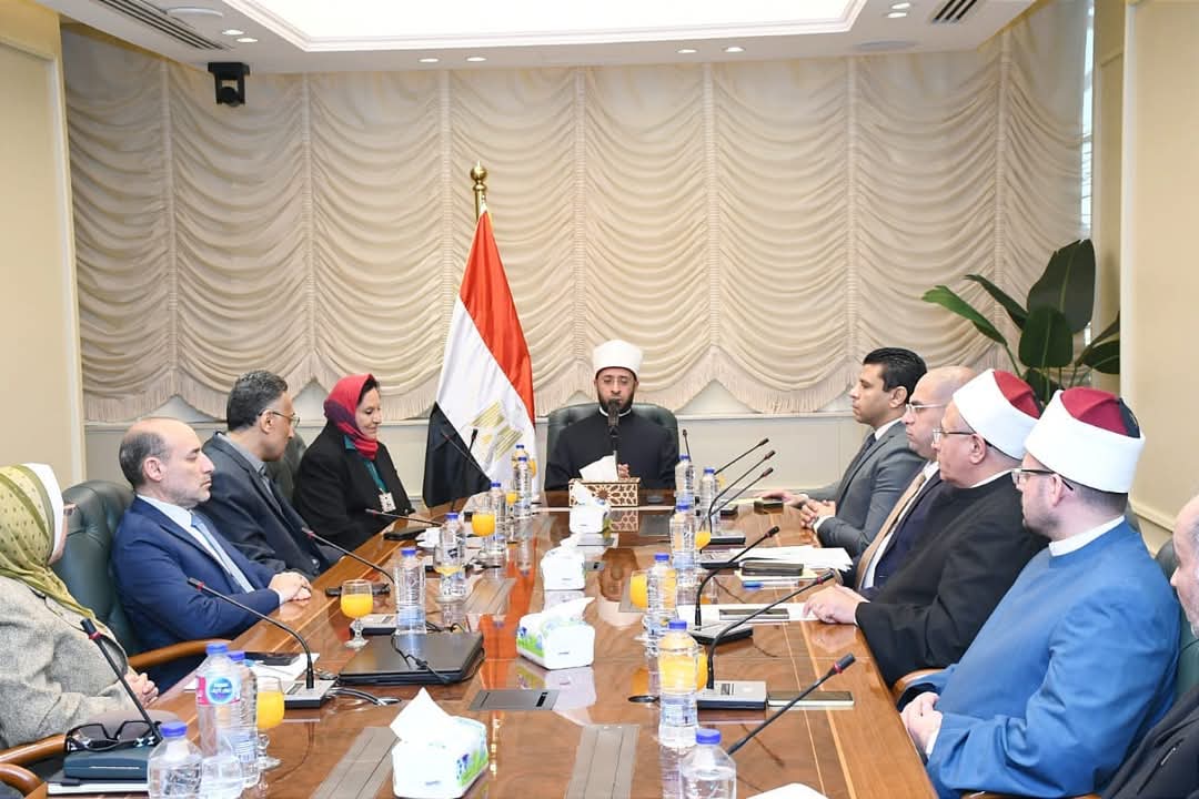 وزير الأوقاف يكرم الدكتورة مها عقل .. ويشهد مراسم تسليم إدارة مستشفى الدعاة لرئيسه الجديد