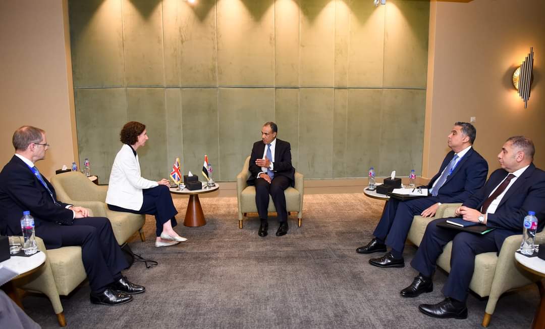 وزير الخارجية::تطوير العلاقات الثنائية بين مصر وبريطانيا على مختلف الأصعدة