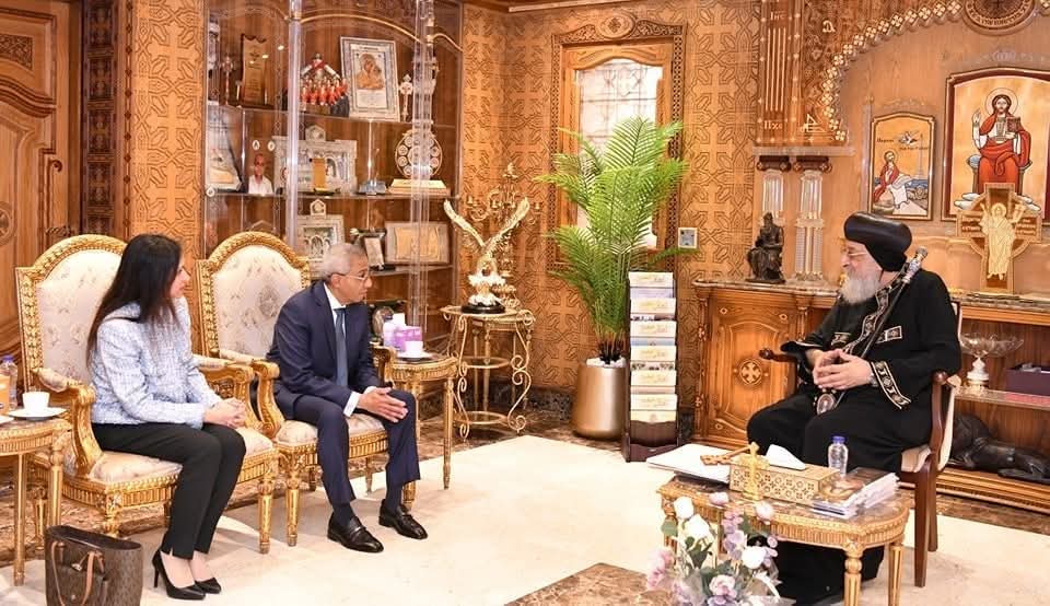 البابا تواضروس يستقبل مساعد وزير الخارجية للعلاقات الثقافية بالمقر البابوى