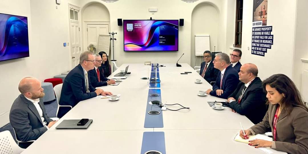 وزير البترول يزور مقر الهيئة البريطانية لتمويل الصادرات فى لندن