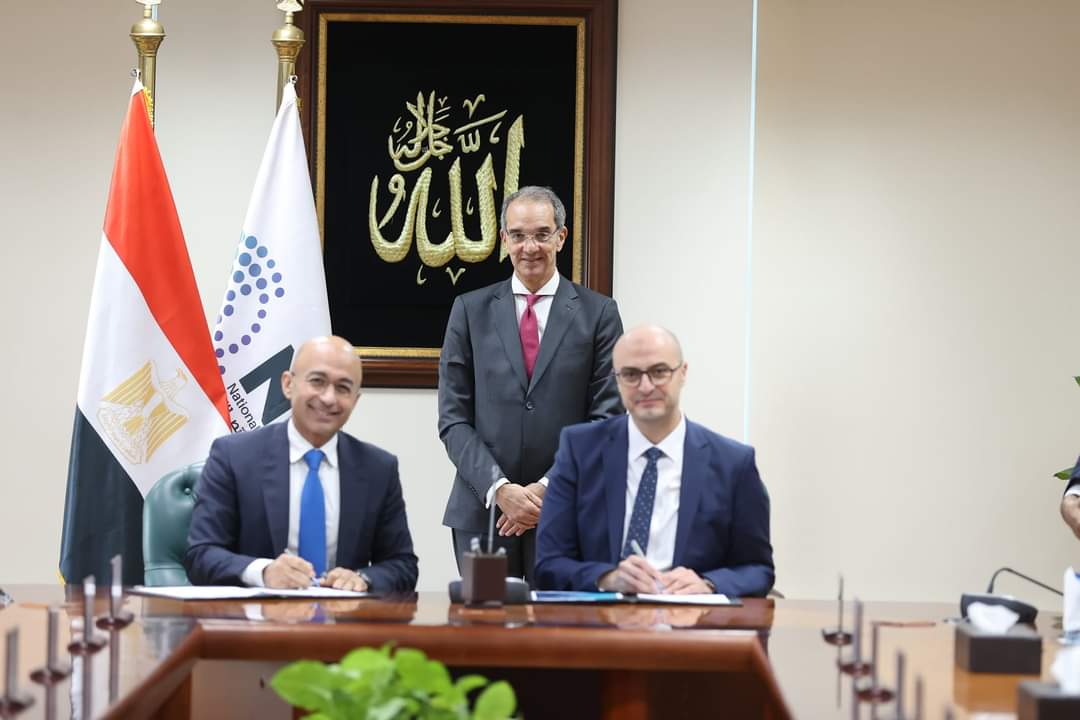 طلعت: مضاعفة قيمة الجزاءات الموقعة على شركات المحمول المخالفة لمعايير الجودة