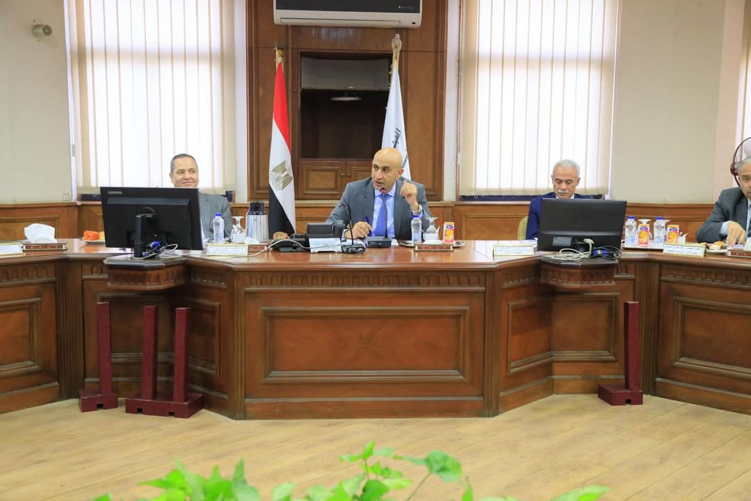 وزير التعليم يترأس اجتماع مجلس إدارة الهيئة العامة للأبنية التعليمية