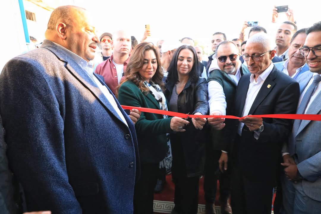 وزيرة التنمية المحلية تتفقد قافلة بيطرية وتفتتح محطة تحلية المياه بقرية "أبو العراج" بالشيخ زويد