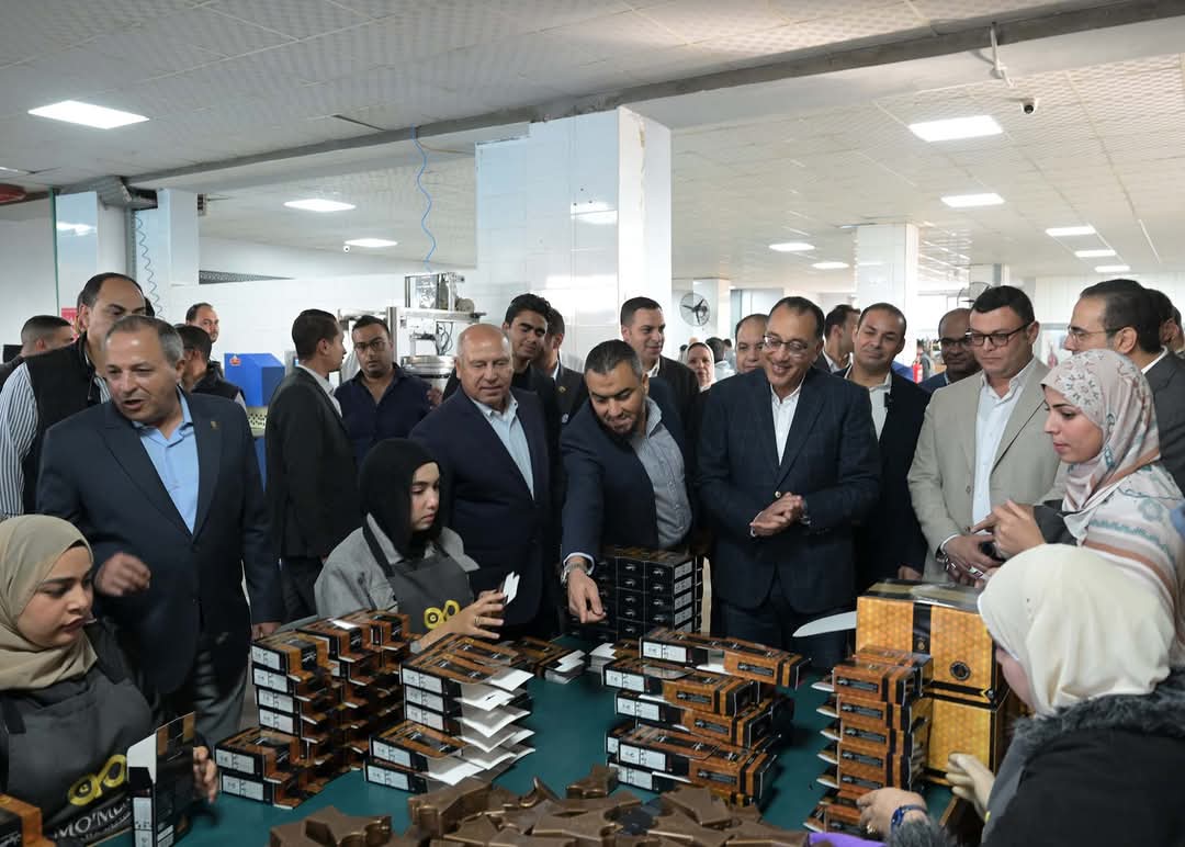رئيس الوزراء يزور مصنع "مؤمن" للعطور والبخور بالمنطقة الصناعية جنوب بورسعيد