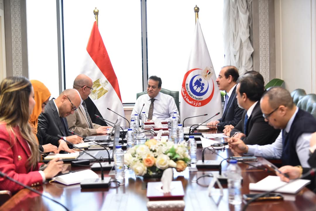 وزير الصحة يبحث مع ممثل منظمة الصحة العالمية مواجهة تداعيات الحروب فى غزة والسودان