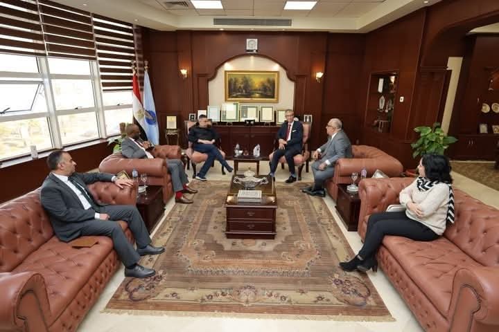 محافظ البحر الأحمر: تقديم كافة التسهيلات اللازمة لاستقبال السائحين