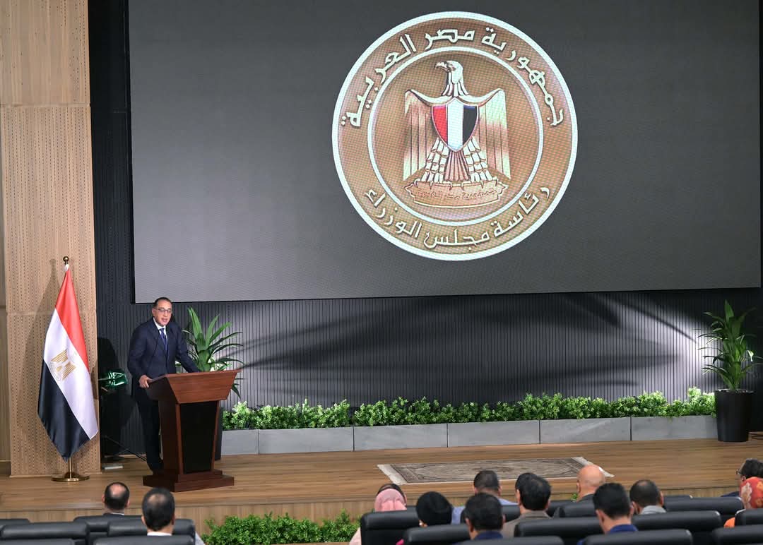 مدبولى.. يحذر من اللجوء إلى أساليب خارج إطار منظومة الحج الرسمى
