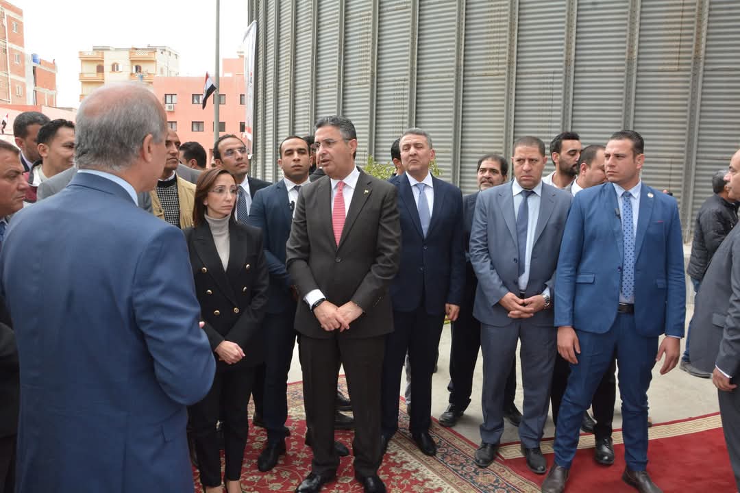 وزير التموين ومحافظ البحيرة يتفقدا صومعة دمنهور