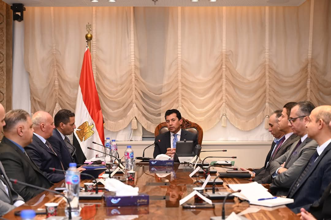 وزير الرياضة يبحث مجموعة من ملفات ومستهدفات المصارعة مع مجلس إدارة الإتحاد بتشكيله الجديد