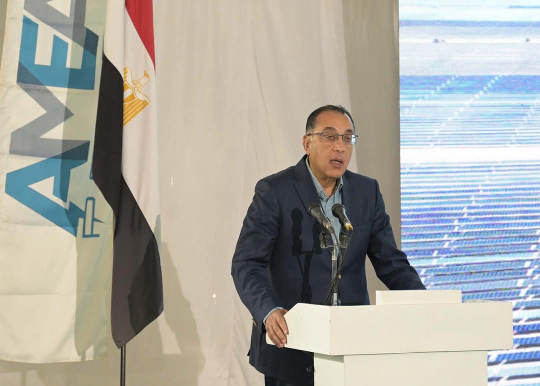 مدبولى: خطة عاجلة لإضافة 4 آلاف ميجاوات من الطاقة المتجددة لتأمين صيف 2025