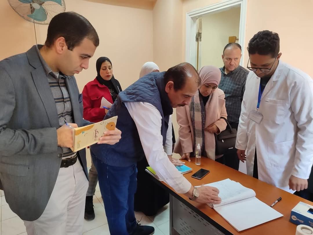 مجازاة مدير ومشرفى إدارة الفيوم الطبية ومدير المتوطنة بطامية - الخبر لايف