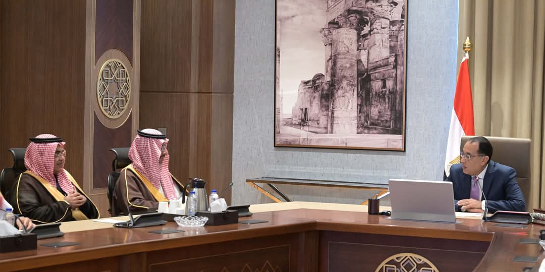 رئيس الوزراء يلتقي وزير الصناعة والثروة المعدنية السعودى