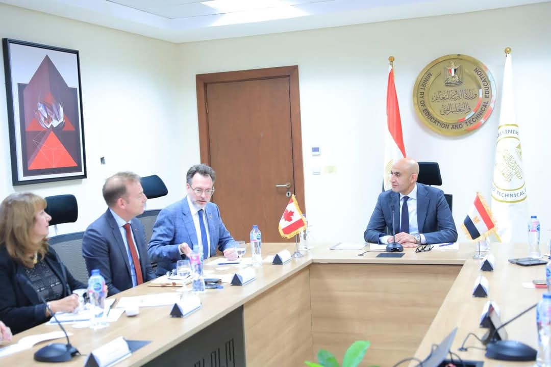 وزير التربية والتعليم يبحث مع سفير كندا آفاق التعاون المستقبلية