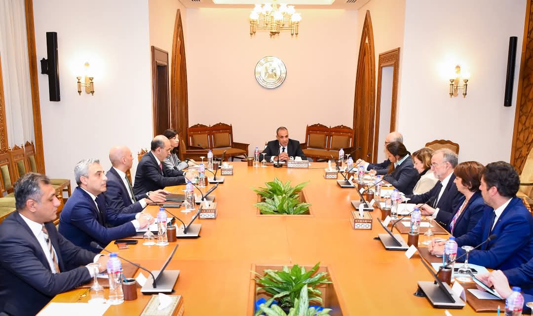 وزير الخارجية يشيد بالعلاقات الإستراتيجية بين مصر وفرنسا