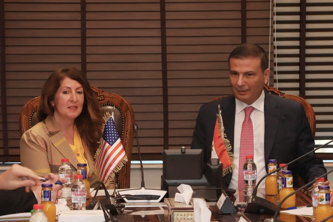 وزير الزراعة يبحث مع سفيرة أمريكا بالقاهرة تعزيز العلاقات  الثنائية بين البلدين