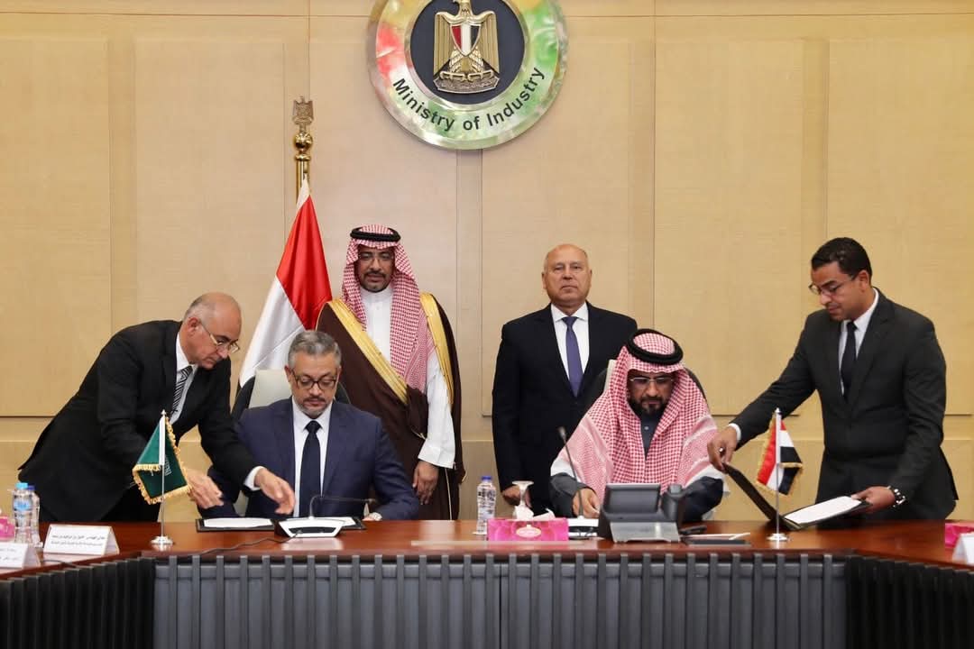 الوزير: نتطلع لزيادة حجم التعاون مع السعودية في كافة ملفات الصناعة