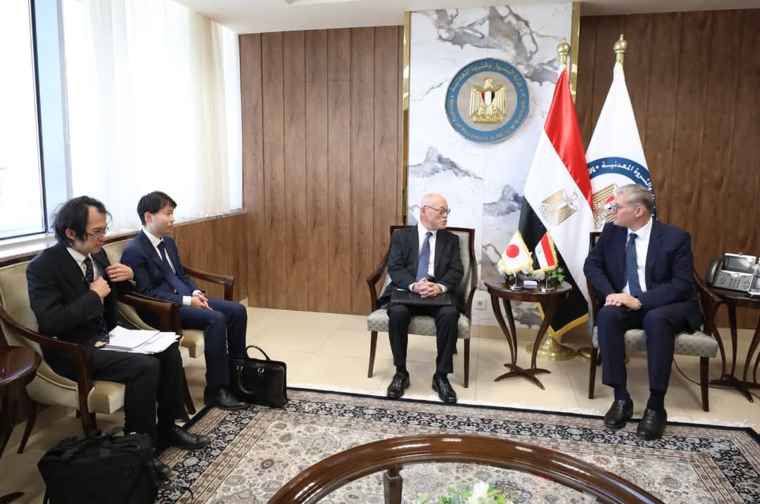 بدوى يبحث مع السفير اليابانى سبل تعزيز التعاون بين مؤسسات وشركات البلدين فى البترول والغاز والتعدين