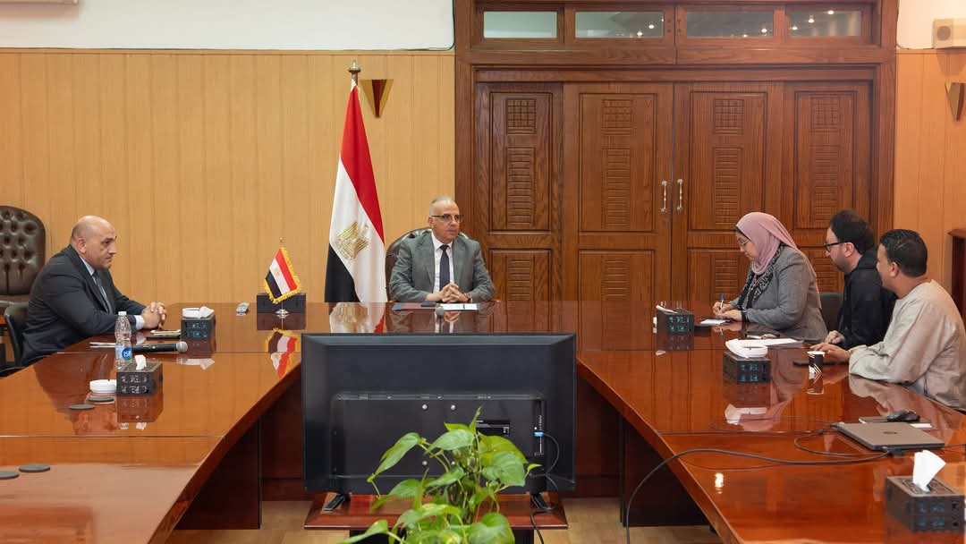وزير الرى يلتقى أعضاء مجلسى النواب والشيوخ لمناقشة طلبات المواطنين
