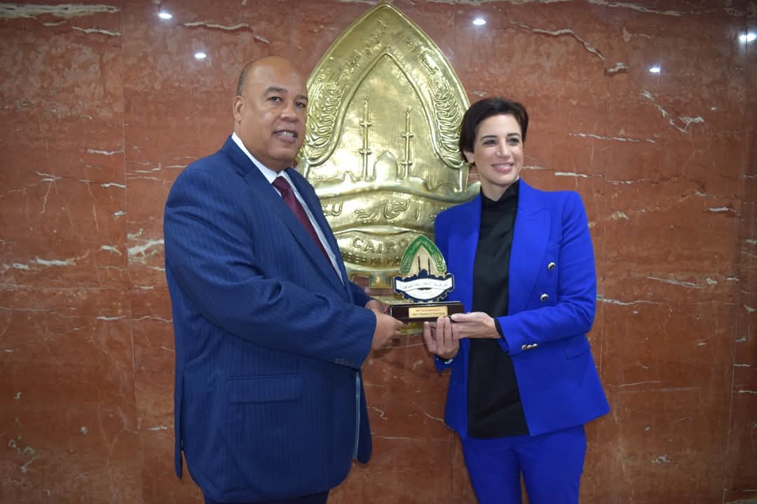 رئيس غرفة القاهرة يبحث مع سفيرة قبرص زيادة التبادل التجارى والاستثمارى المشترك