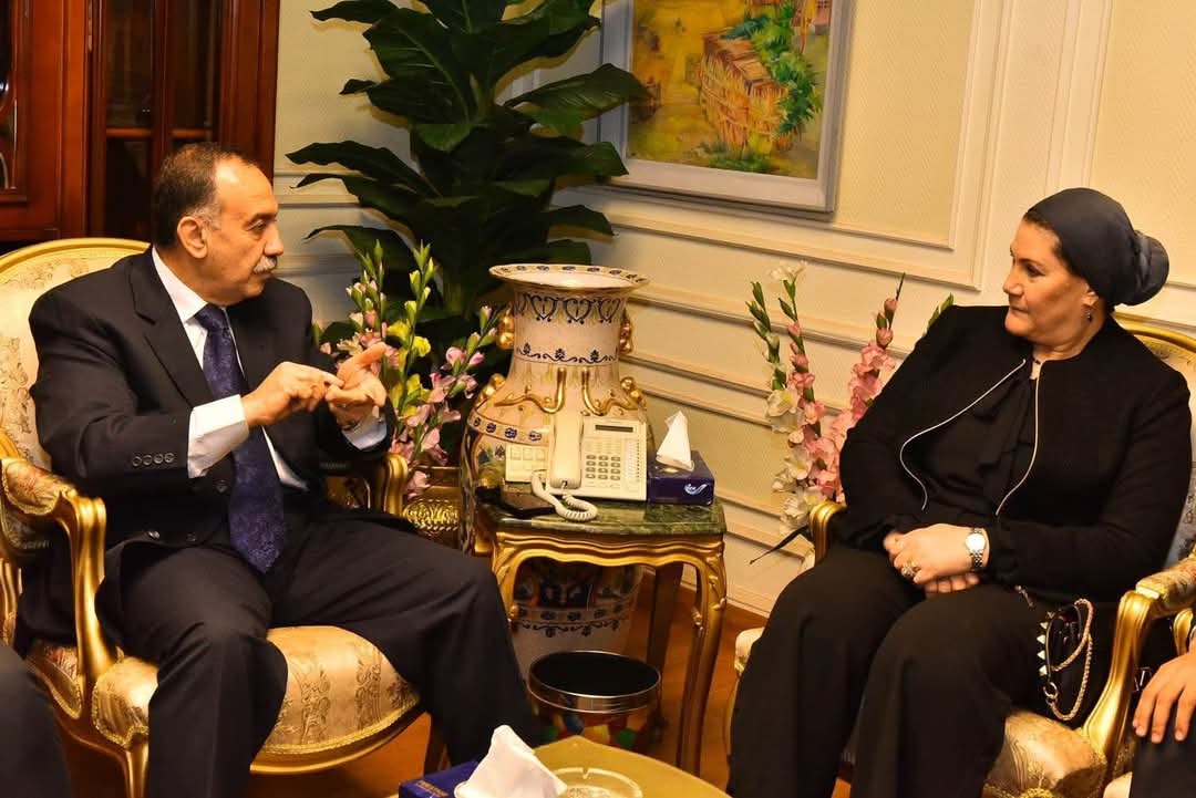 رئيسة المجلس القومى للطفولة تلتقى محافظ أسيوط